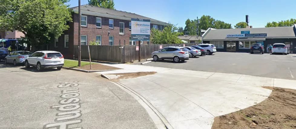Parking at the Longview clinic, photo 2