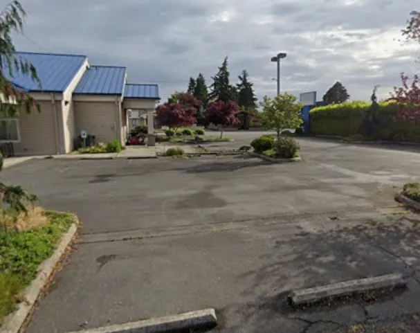 Parking at the Port Angeles clinic, photo 2