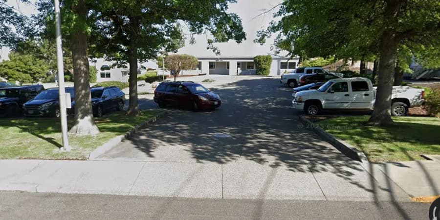 Exterior of The Dalles clinic
