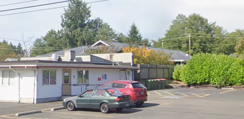Exterior of the Warrenton clinic